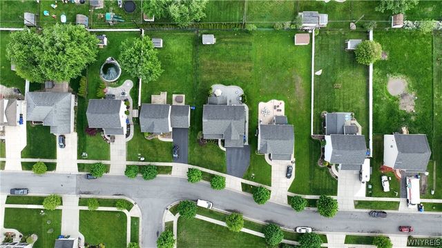 26 Morris Crescent, West Seneca, NY 14224