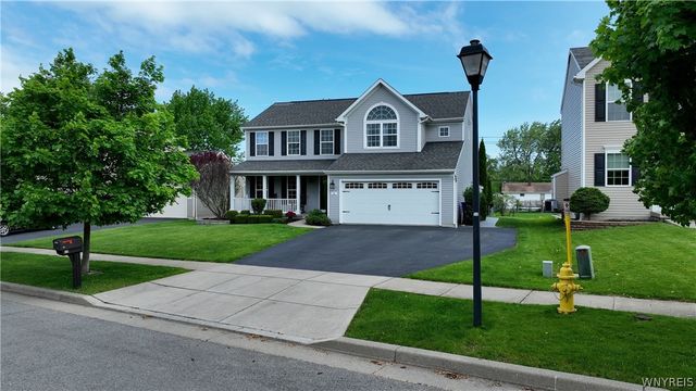 26 Morris Crescent, West Seneca, NY 14224