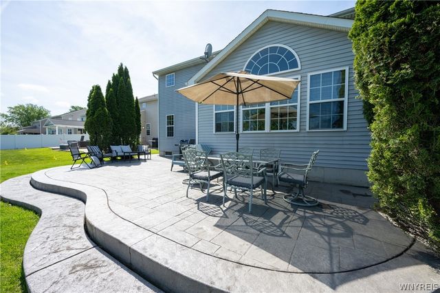 26 Morris Crescent, West Seneca, NY 14224