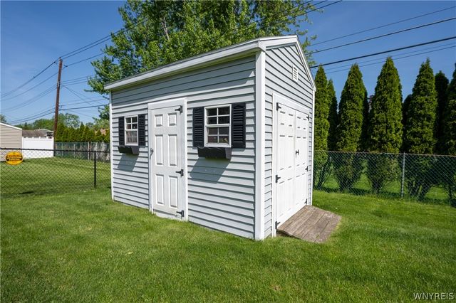 26 Morris Crescent, West Seneca, NY 14224