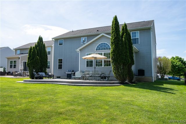 26 Morris Crescent, West Seneca, NY 14224