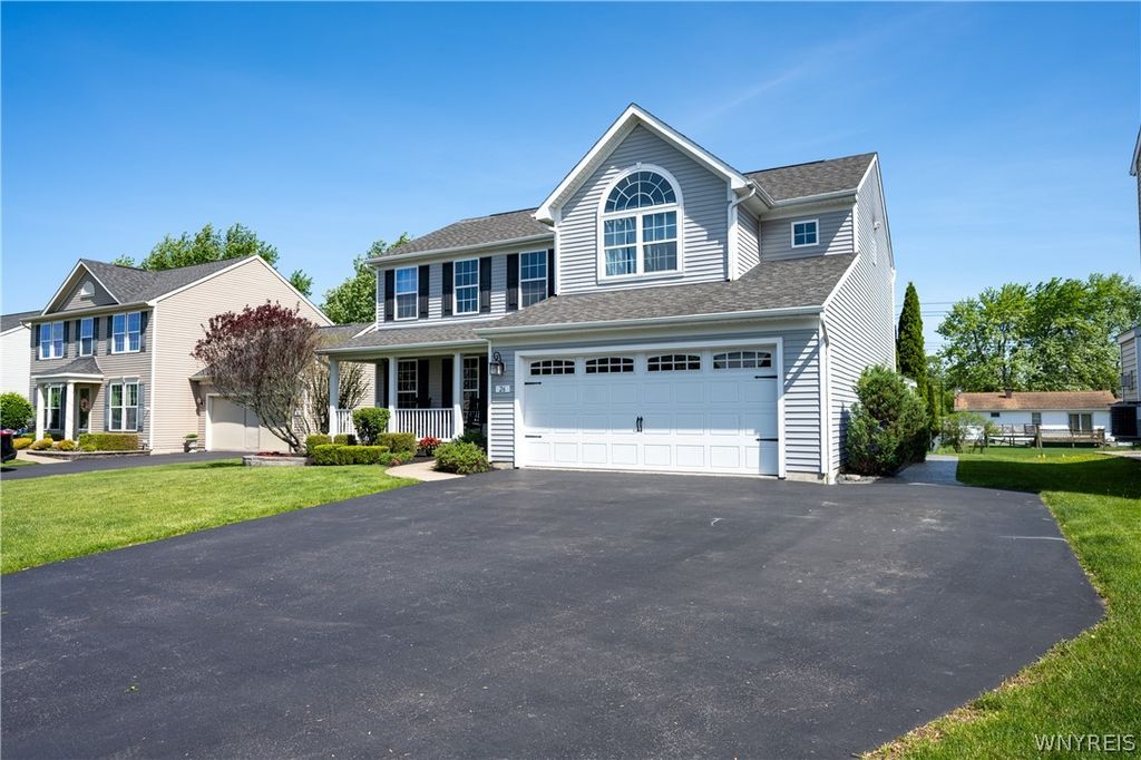 26 Morris Crescent, West Seneca, NY 14224