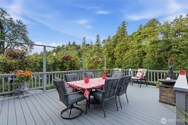 26420 Lake Fenwick Road S, Kent, WA 98032