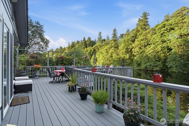 26420 Lake Fenwick Road S, Kent, WA 98032
