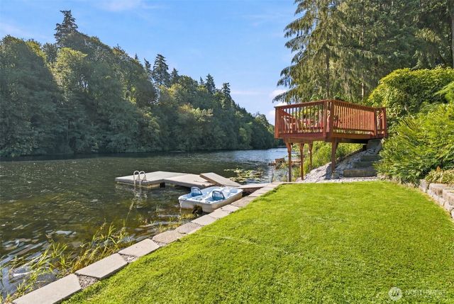 26420 Lake Fenwick Road S, Kent, WA 98032