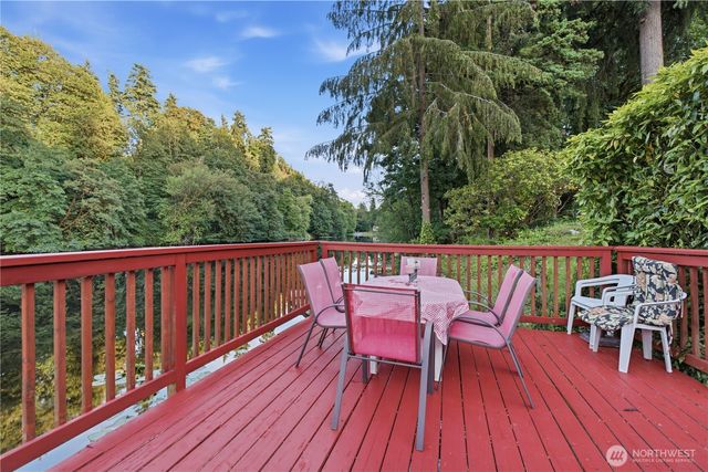 26420 Lake Fenwick Road S, Kent, WA 98032