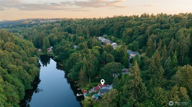 26420 Lake Fenwick Road S, Kent, WA 98032
