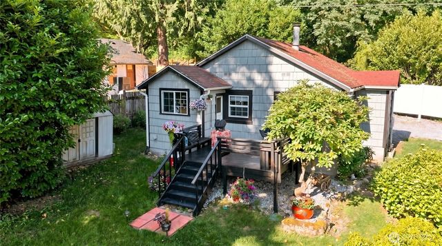 26420 Lake Fenwick Road S, Kent, WA 98032