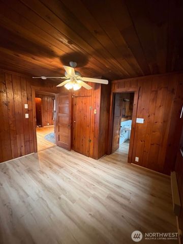 26420 Lake Fenwick Road S, Kent, WA 98032