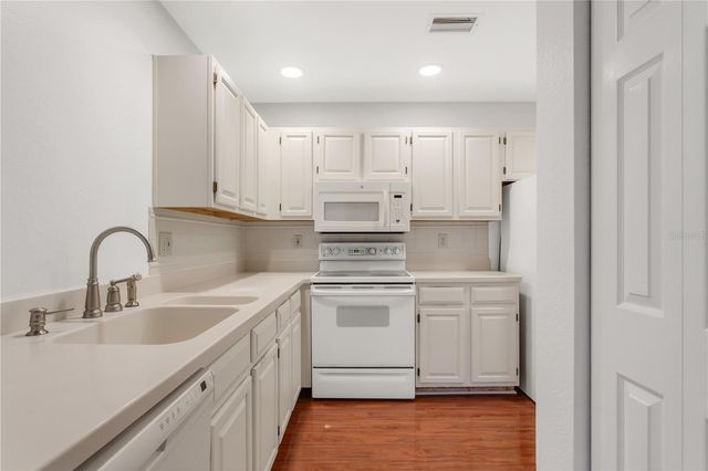 601 ARBOR LAKE LANE 601, Tampa, FL 33602