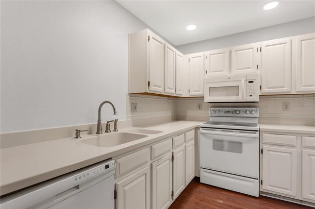 601 ARBOR LAKE LANE 601, Tampa, FL 33602