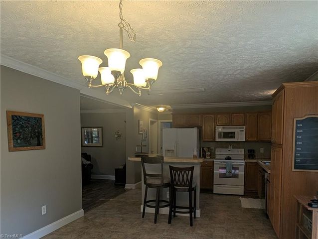 47 Peacock Lane, Sparta, NC 28675