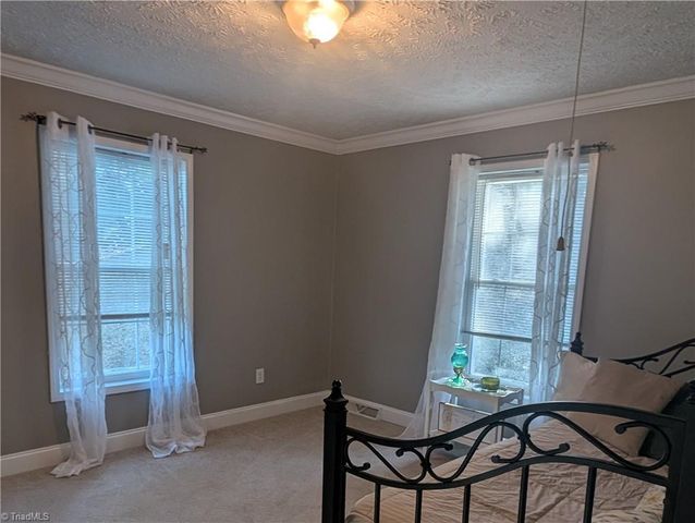 47 Peacock Lane, Sparta, NC 28675