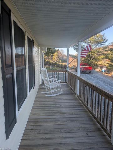 47 Peacock Lane, Sparta, NC 28675