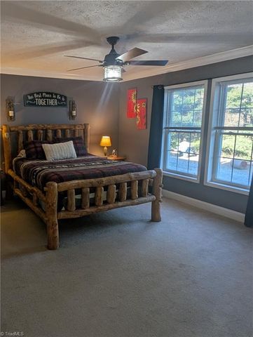 47 Peacock Lane, Sparta, NC 28675