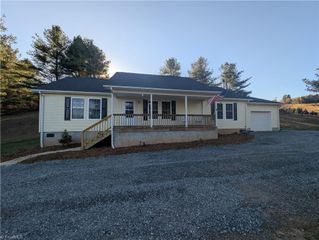 47 Peacock Lane, Sparta, NC 28675