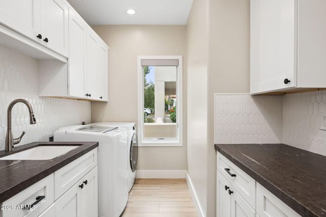 2002 E CAROLINE Lane, Tempe, AZ 85284