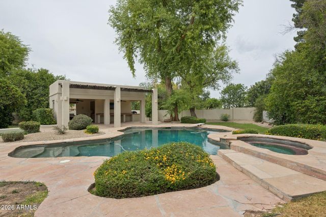 2002 E CAROLINE Lane, Tempe, AZ 85284