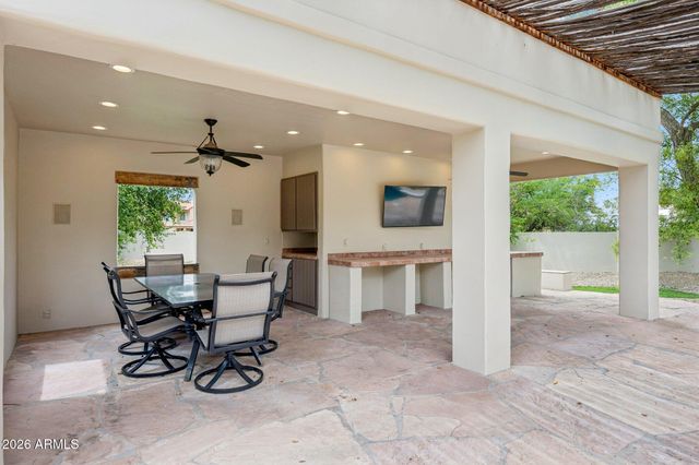 2002 E CAROLINE Lane, Tempe, AZ 85284