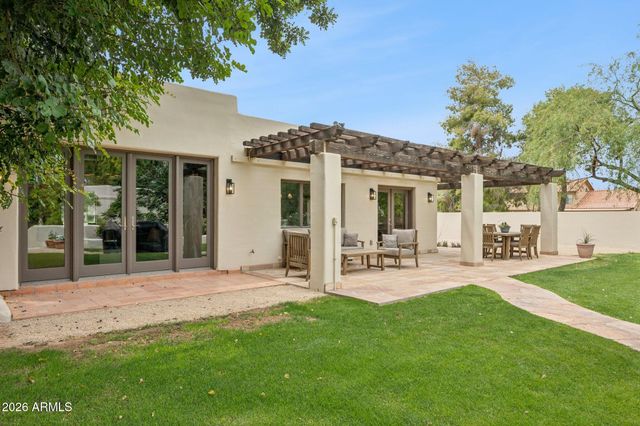 2002 E CAROLINE Lane, Tempe, AZ 85284