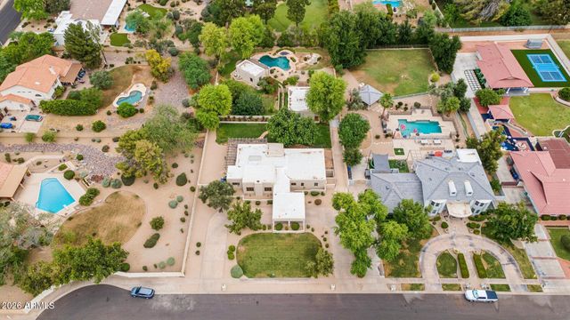 2002 E CAROLINE Lane, Tempe, AZ 85284