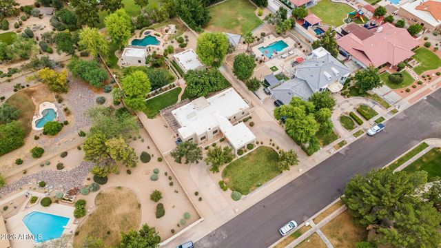 2002 E CAROLINE Lane, Tempe, AZ 85284