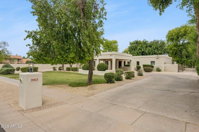 2002 E CAROLINE Lane, Tempe, AZ 85284
