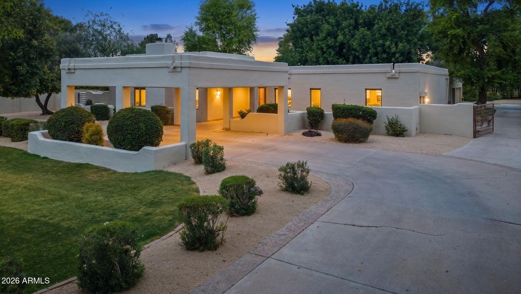 2002 E CAROLINE Lane, Tempe, AZ 85284 — photo 4