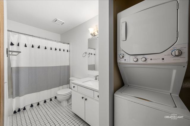 1565 Raymond Drive 201, Naperville, IL 60563