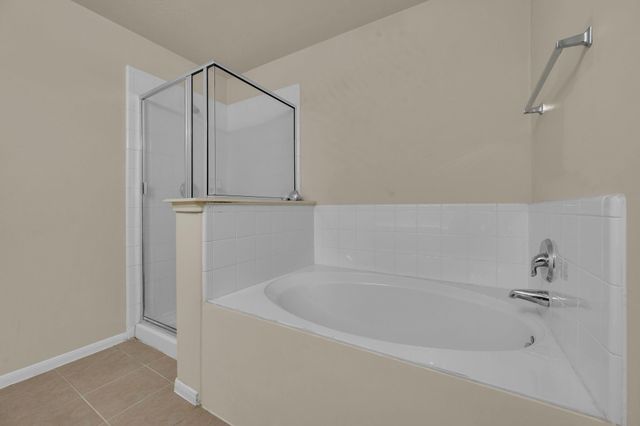 11620 Champions Green Drve Drive, Houston, TX 77066