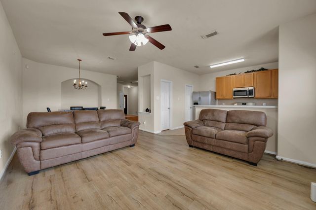 11620 Champions Green Drve Drive, Houston, TX 77066