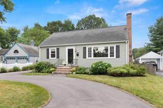 58 Lakeshore Ave, Beverly, MA 01915