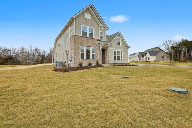 7404 Legends Way, Murfreesboro, TN 37129