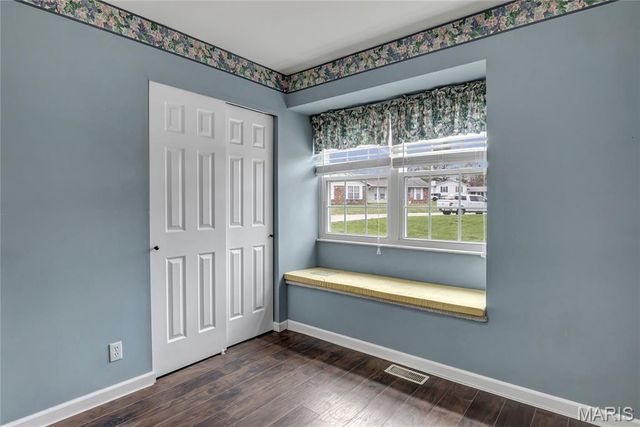 13 Greenfield Drive, St Peters, MO 63376