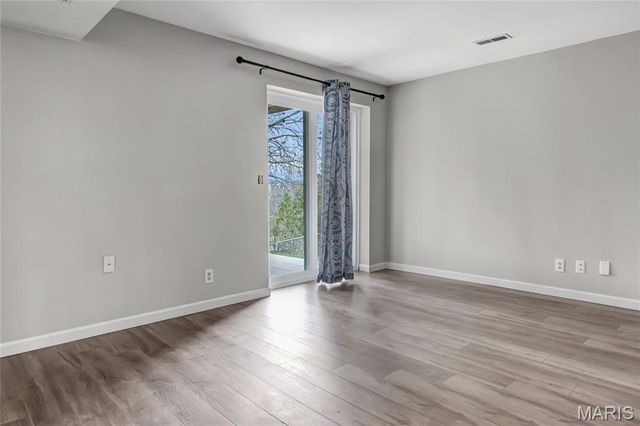 13 Greenfield Drive, St Peters, MO 63376