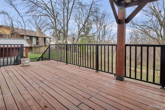 13 Greenfield Drive, St Peters, MO 63376