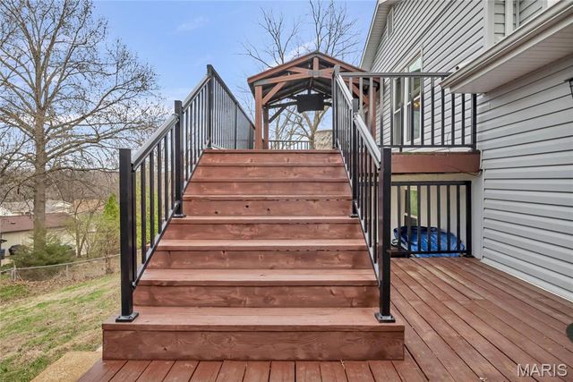 13 Greenfield Drive, St Peters, MO 63376