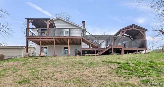 13 Greenfield Drive, St Peters, MO 63376