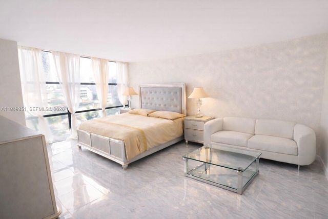 800 Parkview Dr 928, Hallandale Beach, FL 33009