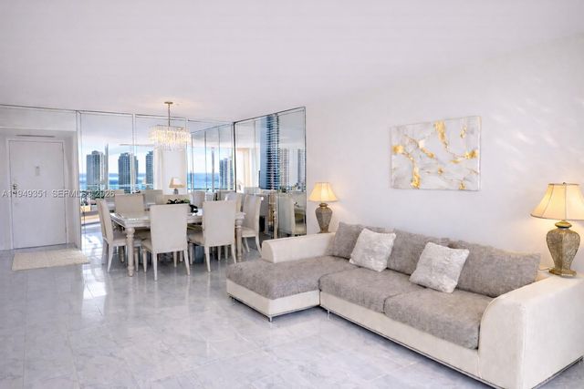 800 Parkview Dr 928, Hallandale Beach, FL 33009