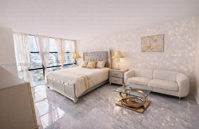 800 Parkview Dr 928, Hallandale Beach, FL 33009