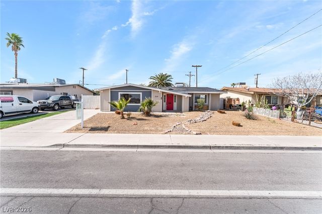 2129 North Michael Way, Las Vegas, NV 89108