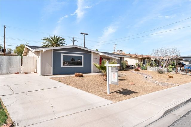 2129 North Michael Way, Las Vegas, NV 89108