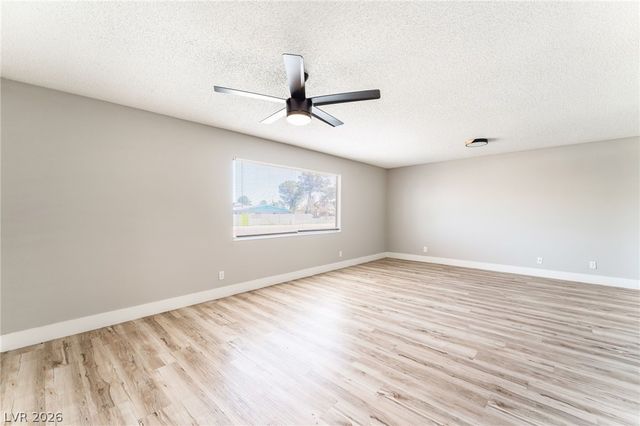 2129 North Michael Way, Las Vegas, NV 89108