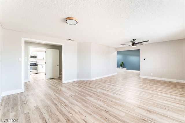 2129 North Michael Way, Las Vegas, NV 89108