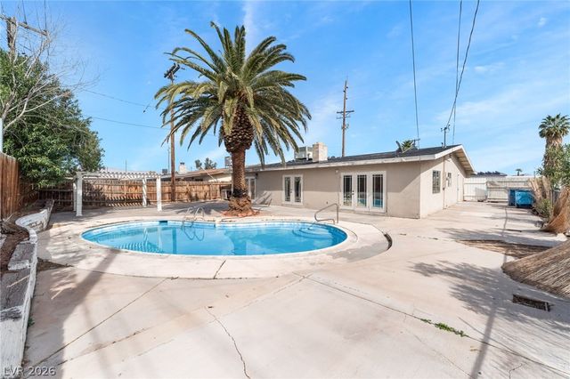 2129 North Michael Way, Las Vegas, NV 89108