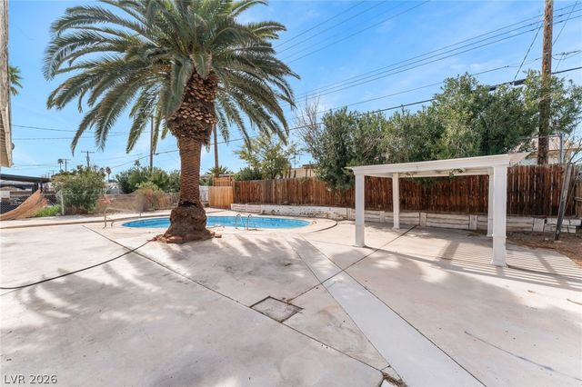 2129 North Michael Way, Las Vegas, NV 89108