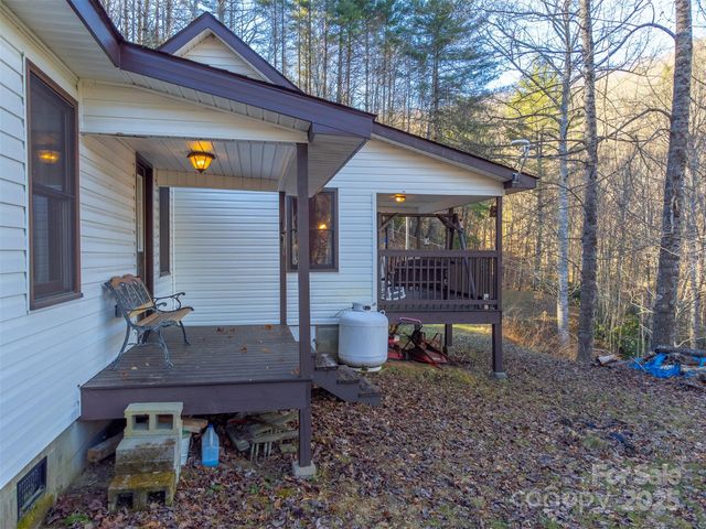109 Hog Cove Road, Sylva, NC 28779
