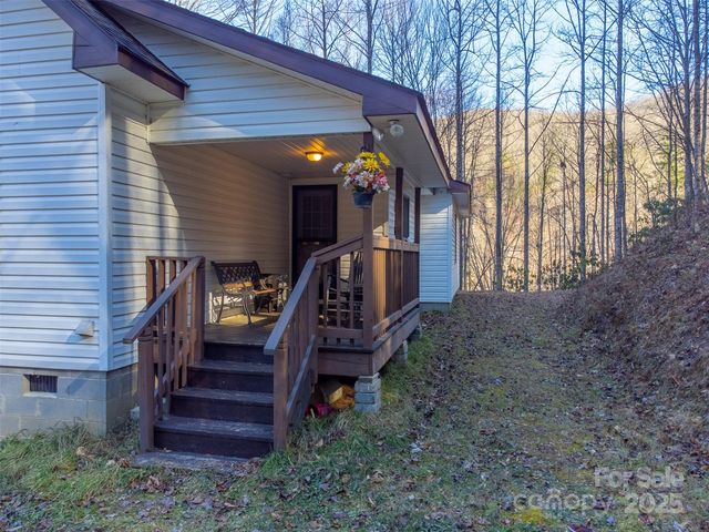 109 Hog Cove Road, Sylva, NC 28779