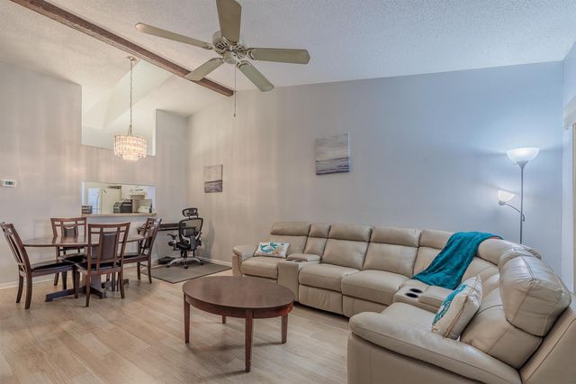 2054 SW Silver Pine Way 123d, Palm City, FL 34990